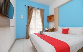 RedDoorz Syariah Plus @ Wisma Bougenville Karawaci
